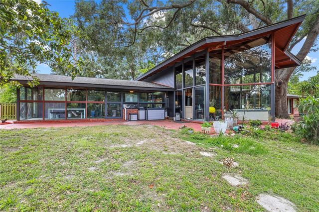 10134 WHITE TROUT LANE, Tampa, FL 33618