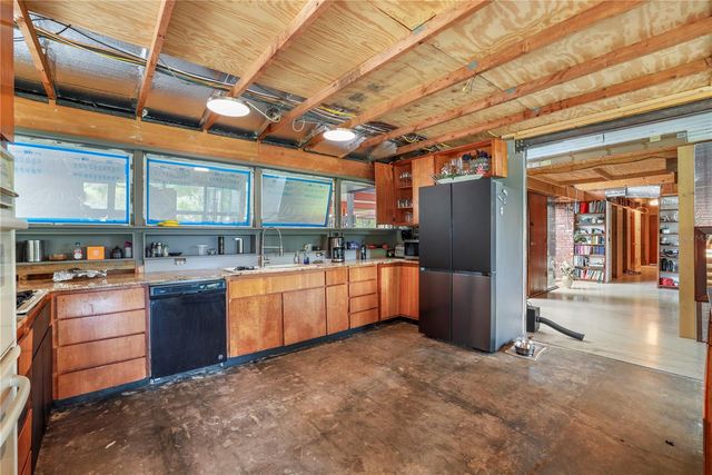 10134 WHITE TROUT LANE, Tampa, FL 33618