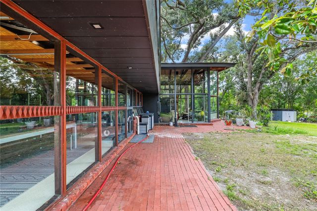 10134 WHITE TROUT LANE, Tampa, FL 33618