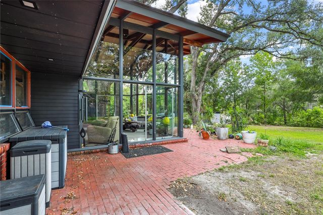 10134 WHITE TROUT LANE, Tampa, FL 33618