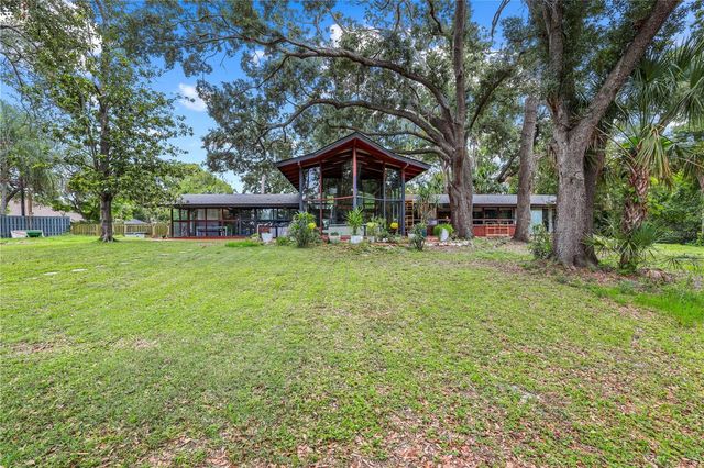 10134 WHITE TROUT LANE, Tampa, FL 33618