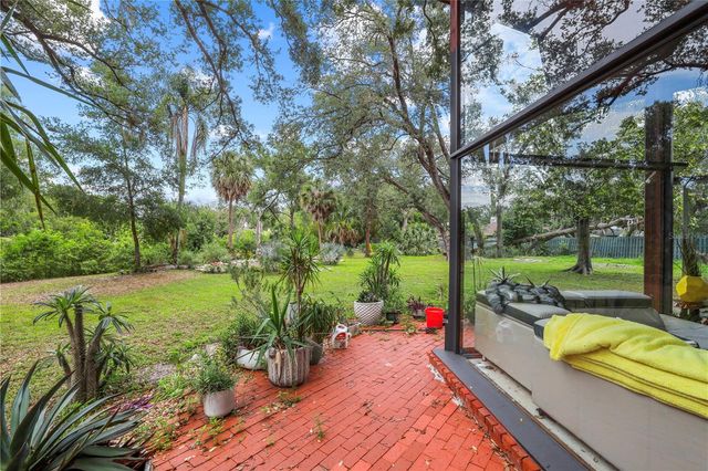 10134 WHITE TROUT LANE, Tampa, FL 33618