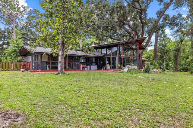 10134 WHITE TROUT LANE, Tampa, FL 33618