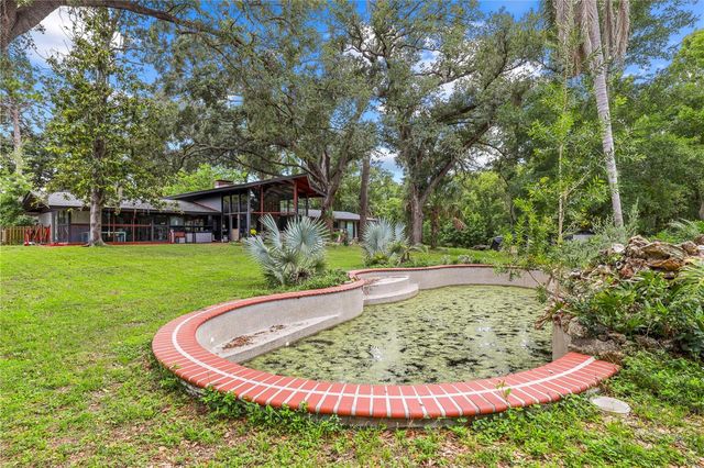 10134 WHITE TROUT LANE, Tampa, FL 33618