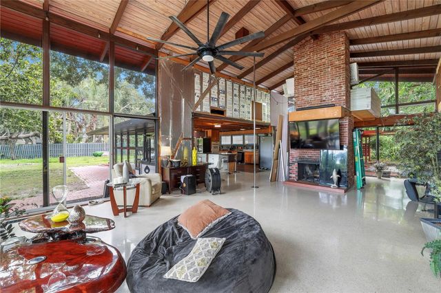 10134 WHITE TROUT LANE, Tampa, FL 33618