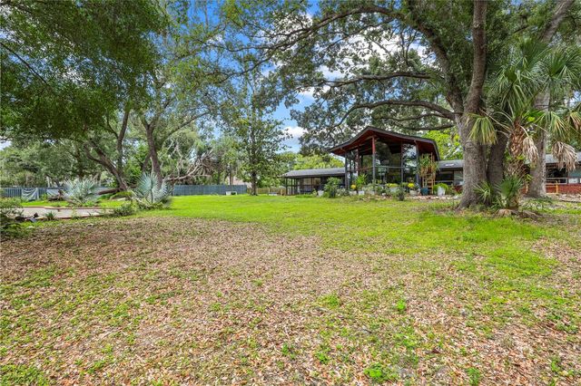 10134 WHITE TROUT LANE, Tampa, FL 33618