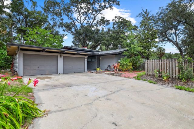 10134 WHITE TROUT LANE, Tampa, FL 33618