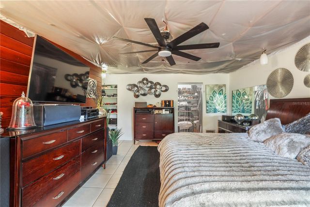 10134 WHITE TROUT LANE, Tampa, FL 33618