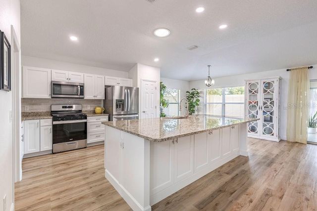 2237 AVON LOOP, The Villages, FL 32162