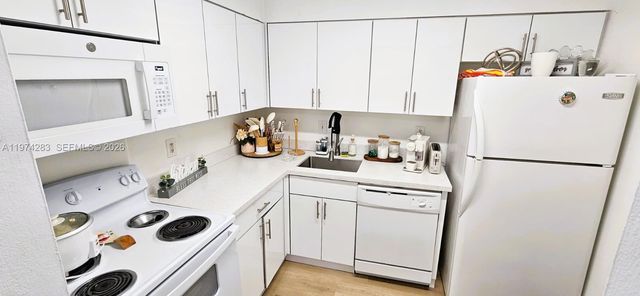 4804 NW 79th Ave 201, Doral, FL 33166