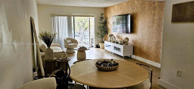 4804 NW 79th Ave 201, Doral, FL 33166