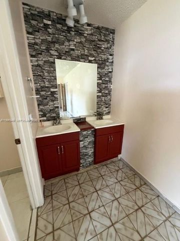 3112 SW 17th St 3112, Miami, FL 33145