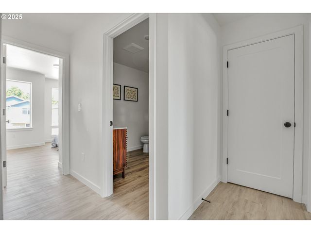 14816 Ne Couch St 3, Portland, OR 97230