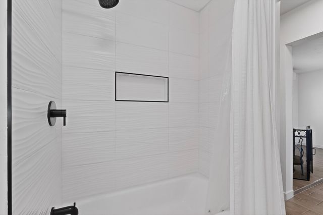32 Lucero A-B, Santa Fe, NM 87508