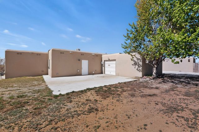 32 Lucero A-B, Santa Fe, NM 87508
