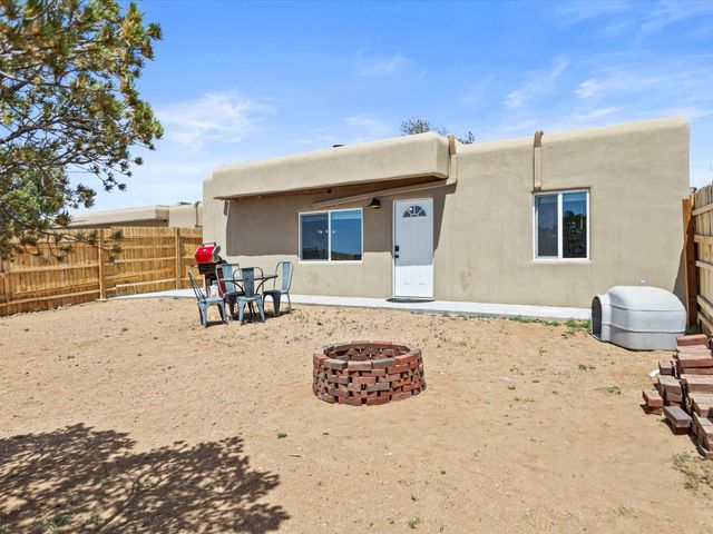 32 Lucero A-B, Santa Fe, NM 87508