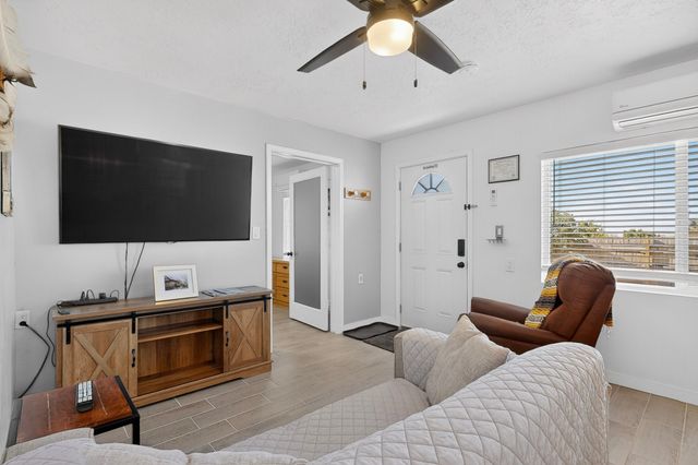 32 Lucero A-B, Santa Fe, NM 87508