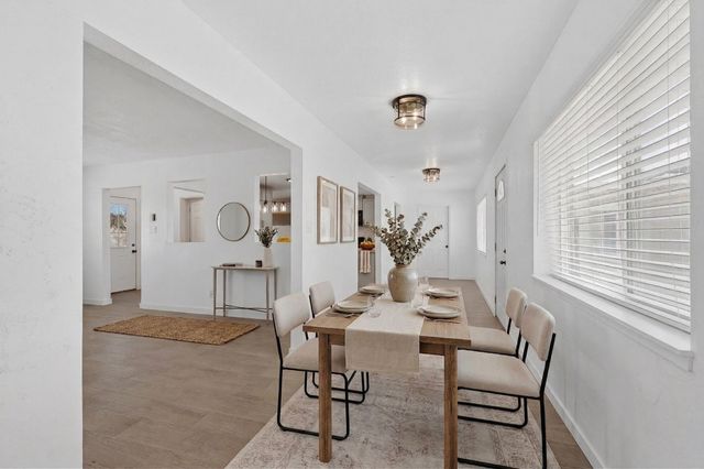 32 Lucero A-B, Santa Fe, NM 87508