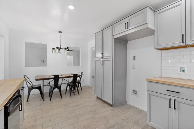 32 Lucero A-B, Santa Fe, NM 87508