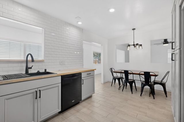 32 Lucero A-B, Santa Fe, NM 87508