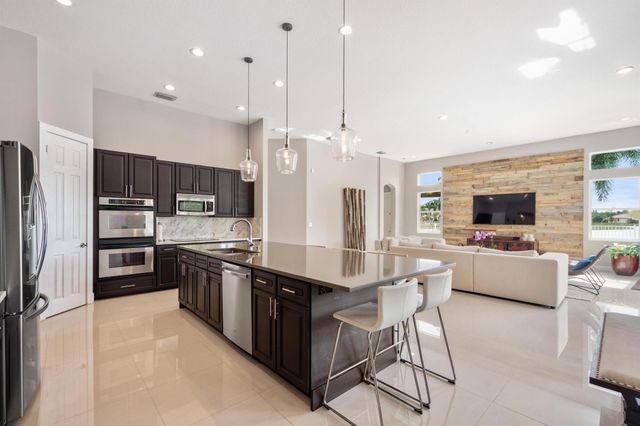 11710 Paradise Cove Lane, Wellington, FL 33449