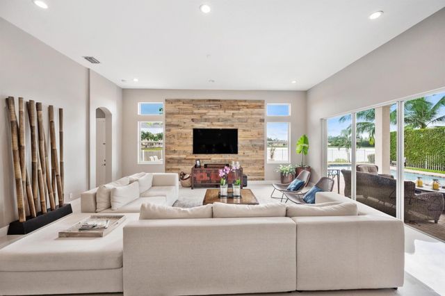 11710 Paradise Cove Lane, Wellington, FL 33449