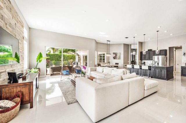 11710 Paradise Cove Lane, Wellington, FL 33449