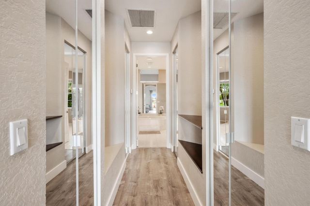 11710 Paradise Cove Lane, Wellington, FL 33449