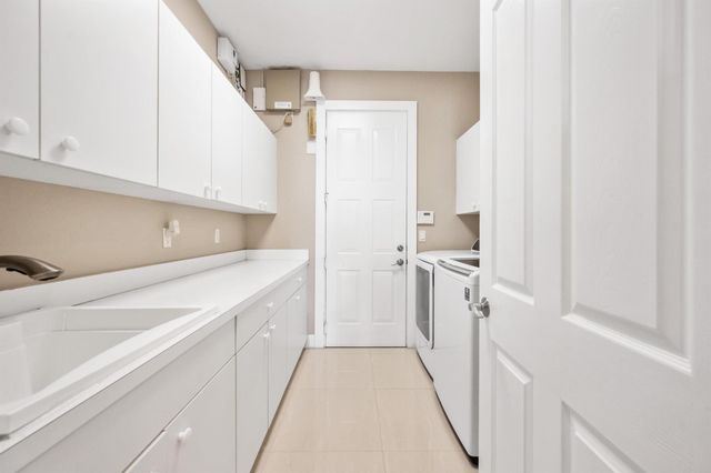 11710 Paradise Cove Lane, Wellington, FL 33449