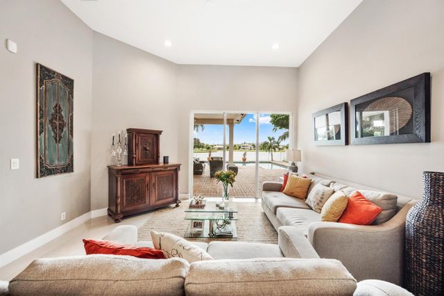 11710 Paradise Cove Lane, Wellington, FL 33449