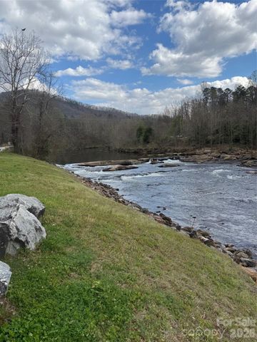 315 N River Road, Sylva, NC 28779