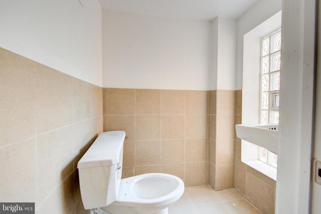 709 S 52ND ST, Philadelphia, PA 19143