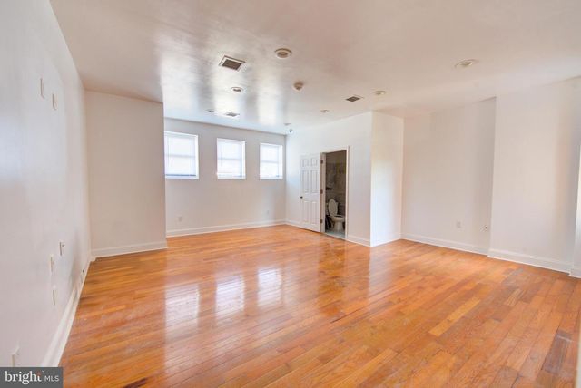 709 S 52ND ST, Philadelphia, PA 19143