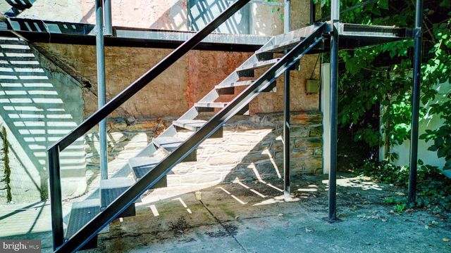 709 S 52ND ST, Philadelphia, PA 19143