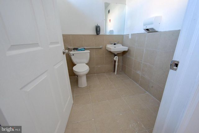 709 S 52ND ST, Philadelphia, PA 19143