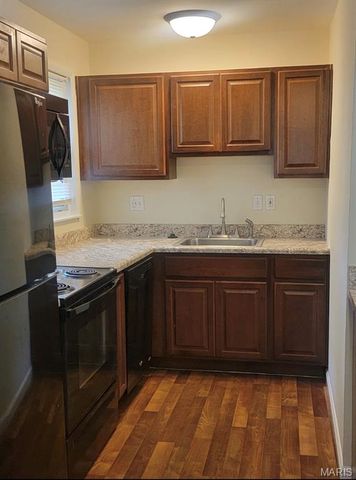 5519 Holborn Drive, St Louis, MO 63121