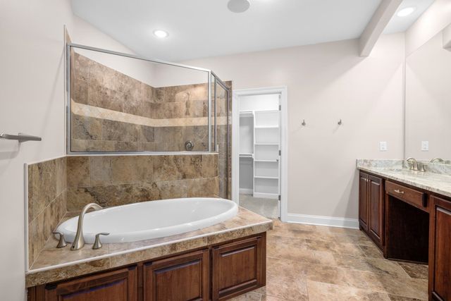 10 EUREKA TRL, Atoka, TN 38004