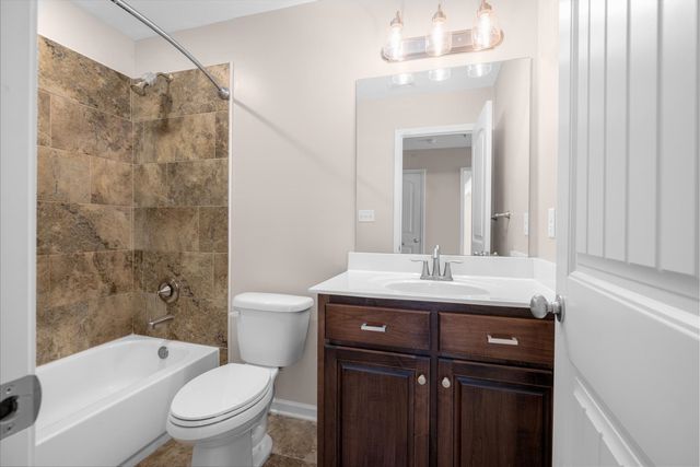 10 EUREKA TRL, Atoka, TN 38004