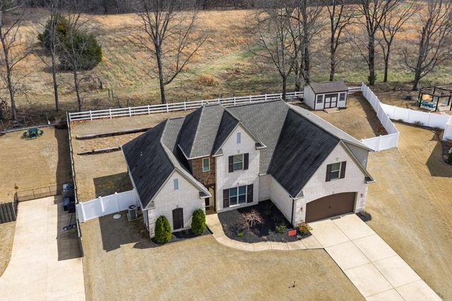 10 EUREKA TRL, Atoka, TN 38004