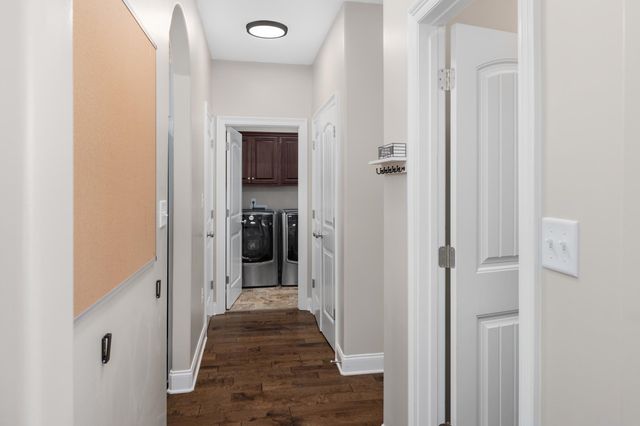 10 EUREKA TRL, Atoka, TN 38004