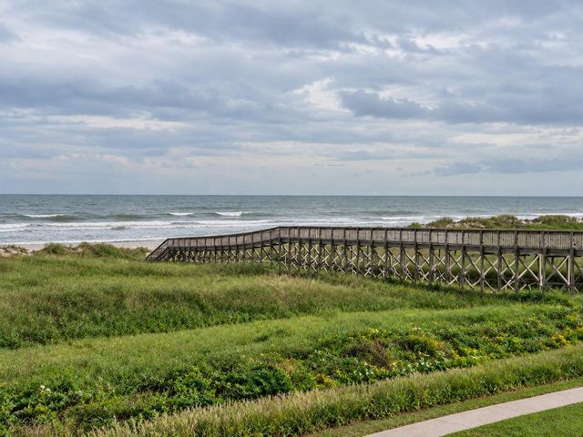 4115 Royal Tern Lane, Galveston, TX 77554