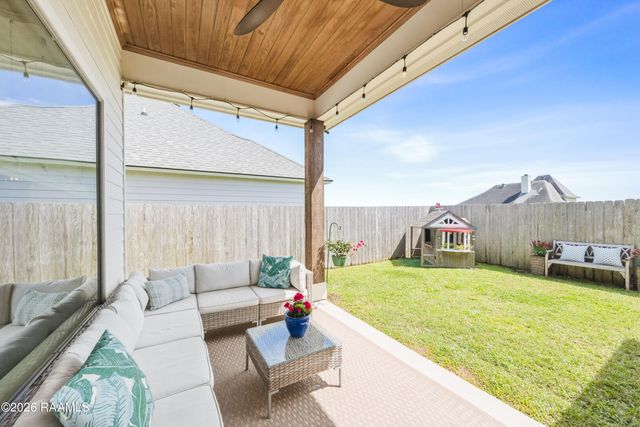 408 Wetgrass Drive, Lafayette, LA 70508