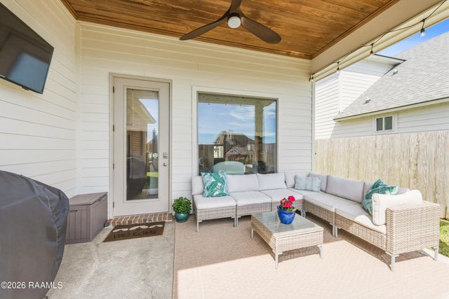 408 Wetgrass Drive, Lafayette, LA 70508