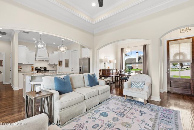 408 Wetgrass Drive, Lafayette, LA 70508