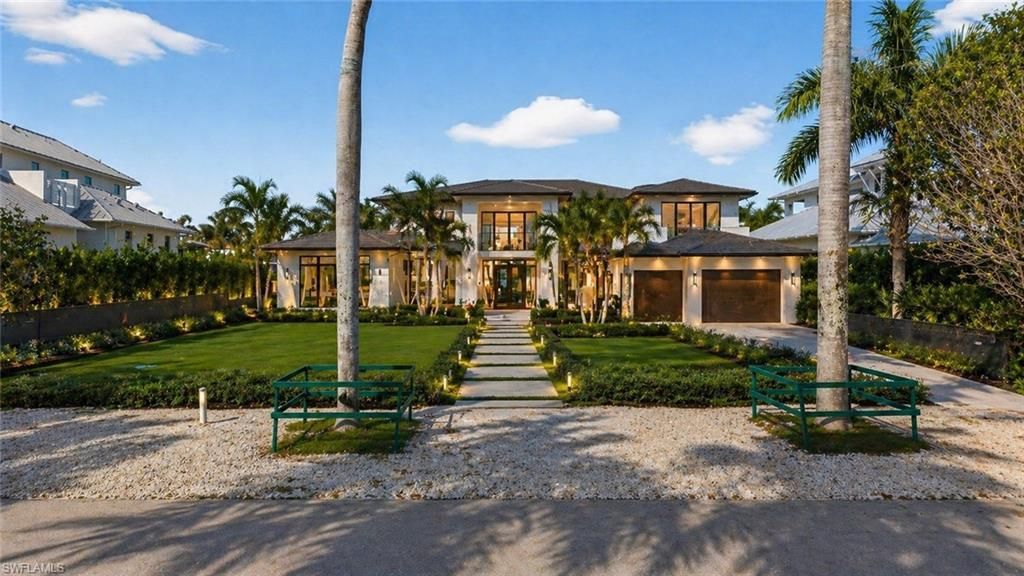 601 17TH AVE S, NAPLES, FL 34102 — photo 2