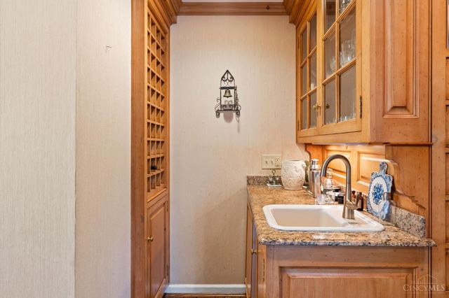 535 Rollingrock Lane, Anderson Twp, OH 45255