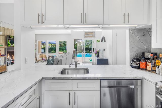 77 Bay Walk, Fire Island Pines, NY 11782