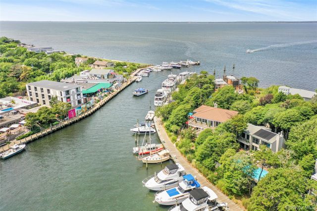 77 Bay Walk, Fire Island Pines, NY 11782