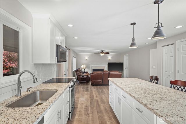 10510 200th Avenue Ct E, Bonney Lake, WA 98391