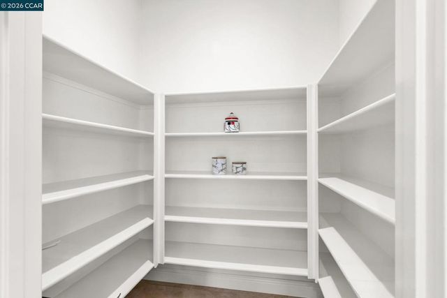 4252 Oak Knoll Dr, Dublin, CA 94568